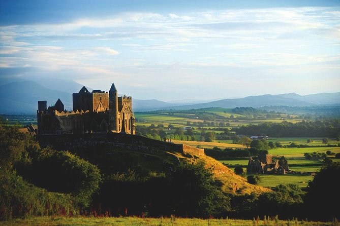 2-Day Southern Ireland Tour from Dublin:Including Blarney and Cliffs of Moher - Doolin lunch and the Cliffs of Moher