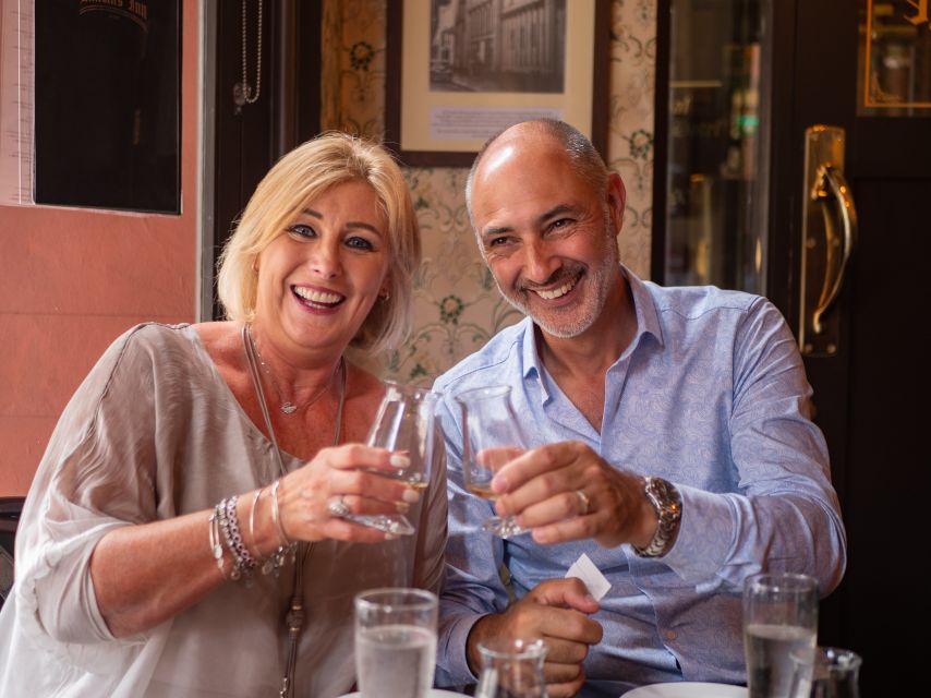 2-Hour Deluxe Whiskey & Food Tasting - Walking between two classic Dublin bars