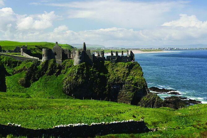 4-Day Guided Tour to Discover Ireland and Dublin - Guides, group size, and the pace