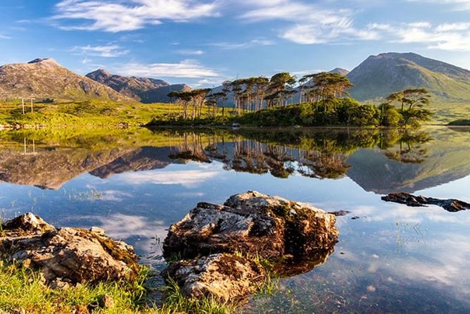 5-Day Northern Ireland and Atlantic Coast Small-Group Tour from Dublin - Connemara National Park and the Twelve Bens