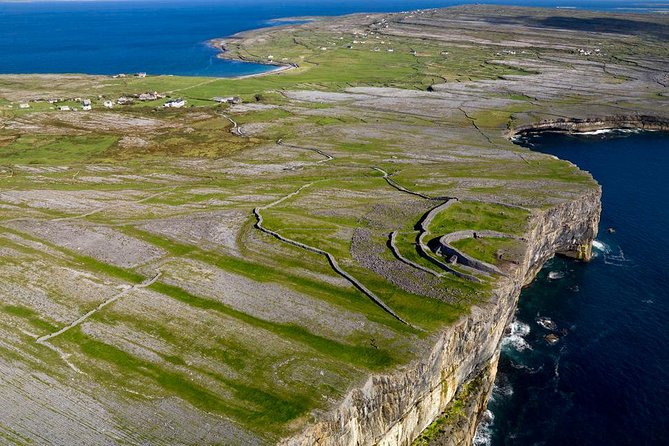 6-day All Ireland & Northern Ireland Rail Tour from Dublin - Hotels, meals, and the real value of $2,662.94