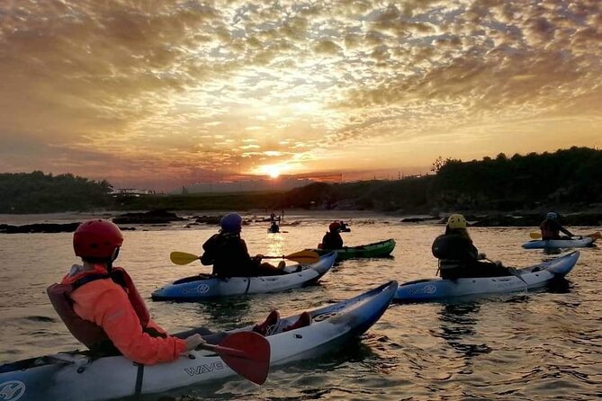 7 Arches Kayak Tour - Paddling toward the Portsalon Caves