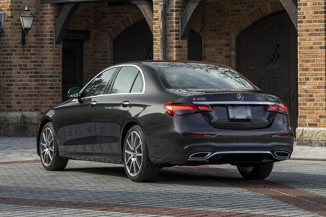 Arrival Private Transfer by Business Car from Dublin airport DUB to Dublin - What the Chauffeur Adds Beyond the Drive