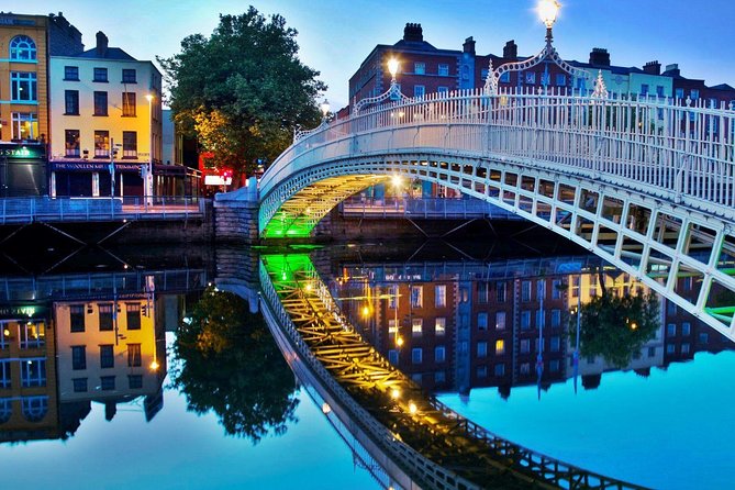 Arrival Transfer: Dublin Airport DUB to Dublin in Business Car - The first 60 minutes after landing