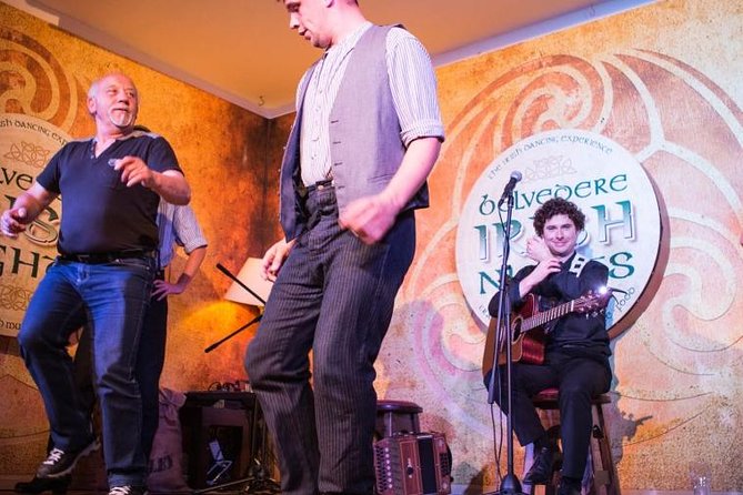 Belvedere Irish Night Show, Dance and Traditional 3-Course Dinner - How the three-hour schedule feels
