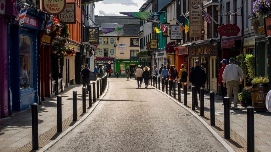 Best of Killarney: Private Walking Tour with a Local - Killarney National Park and the walk toward Muckross Lake