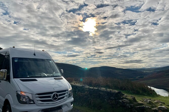 Chauffeur Giants Causeway & Belfast Private Day Tour From Dublin - A long day made easier by private transport