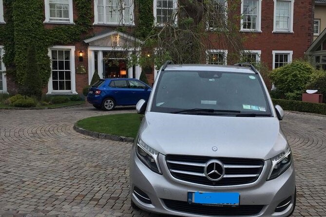 Chauffeur Luxury Driver Private Transfer - Inside the luxury vehicle