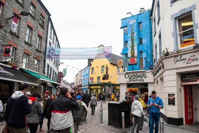 Cliffs Of Moher Tour In Spanish - The long coach day and comfort questions