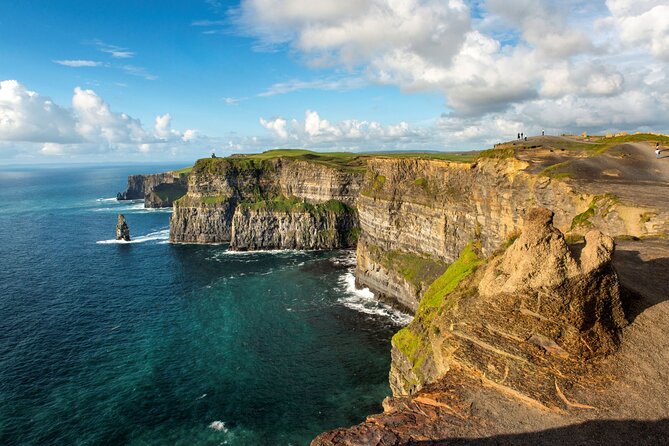 Cliffs of Moher walk with local farmer. Clare. Guided. 3.5 hours. - Reaching the Cliffs of Moher from a quieter side