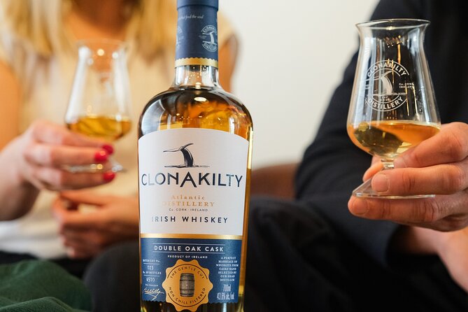 Clonakilty Distillery: Tour & Classic Whiskey Tasting - Starting at the visitor shop in Clonakilty