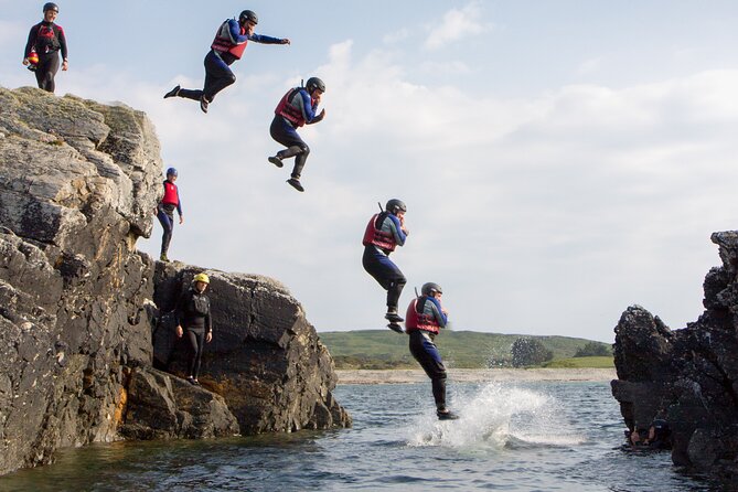 Coasteering on Irelands Wild Atlantic Way - Guides Danny and Steve set the tone