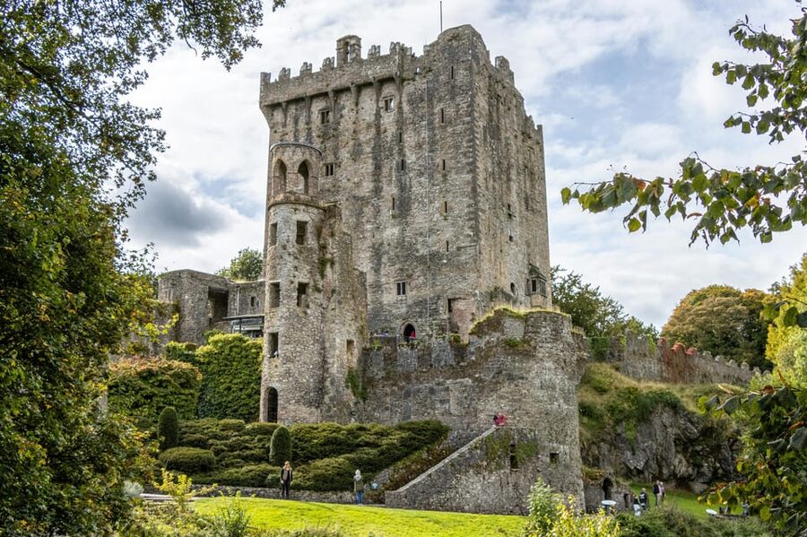 Cobh/Cork: Blarney Castle, Kinsale & Cork City Shore Tour - Blarney Castle and the famous stone