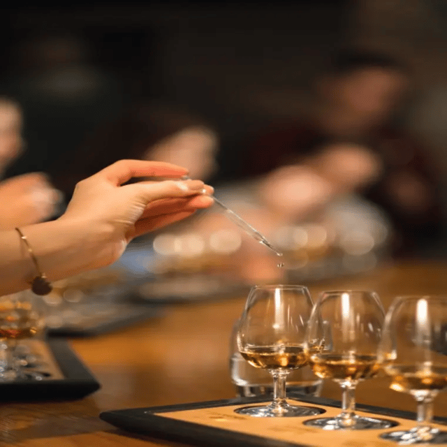 Cork: Midleton Distillery (Jameson) Premium Whiskey Tasting - What the ambassador adds to the tasting