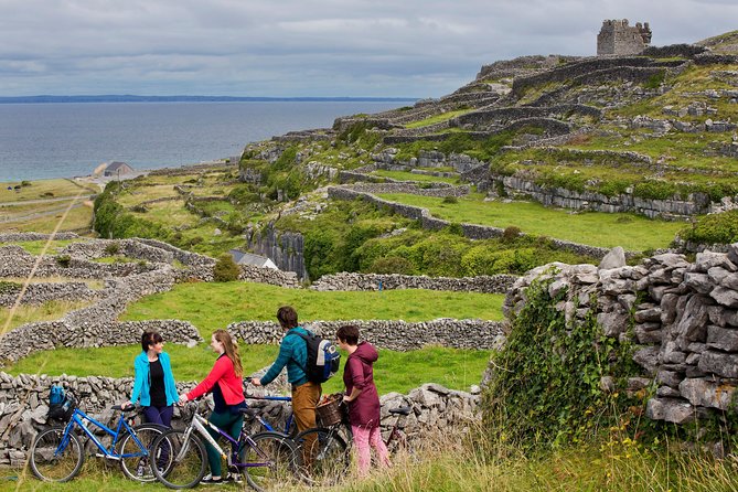 Cycling on Inisheer Island, Aran Islands. Self Guided. Full Day. - The pier, white beach, and fishing village