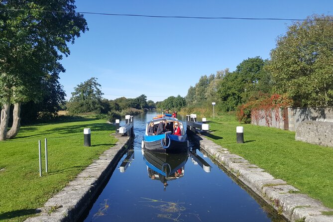 Digby Lock Cruise - Explore Ireland's Historic Grand Canal. - Seeing Digby Lock in action