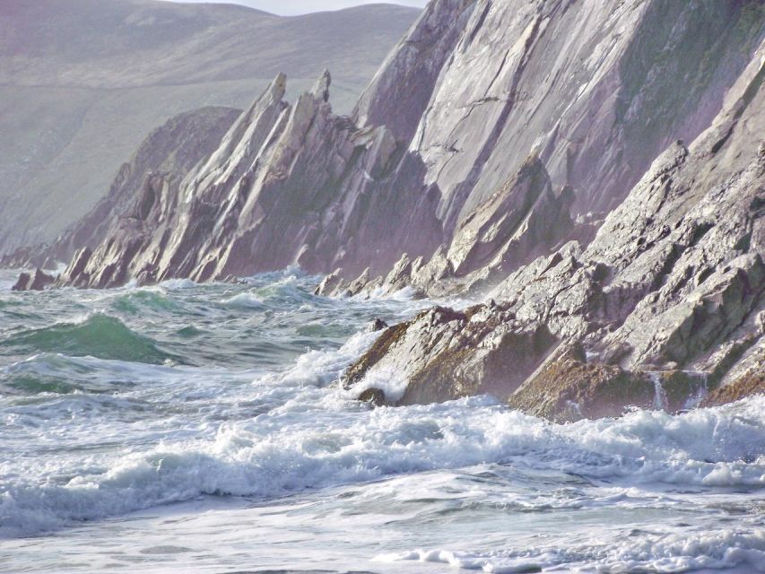 Dingle Peninsula & Slea Head Drive: Tour from Killarney - Dunbeg Fort sits above the Atlantic