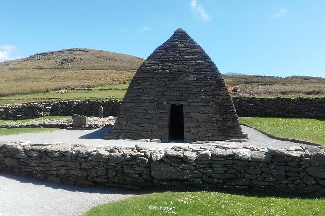 Dingle Peninsula & Slea Head - Private Mini Bus Tour - The road from Killarney to Inch Beach