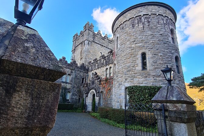 Donegal Private Tour Slieve League & Glenveagh National Park - Ardara: wool, weaving, and time for lunch