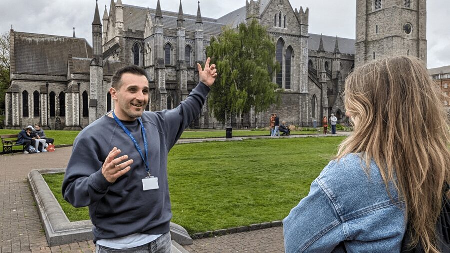 Dublin: 2 Hour City Center Guided Walking Tour - Dublin Castle and the machinery of power