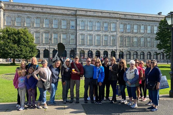 Dublin Book of Kells, Castle and Molly Malone Statue Guided Tour - Walking to Dublin Castle