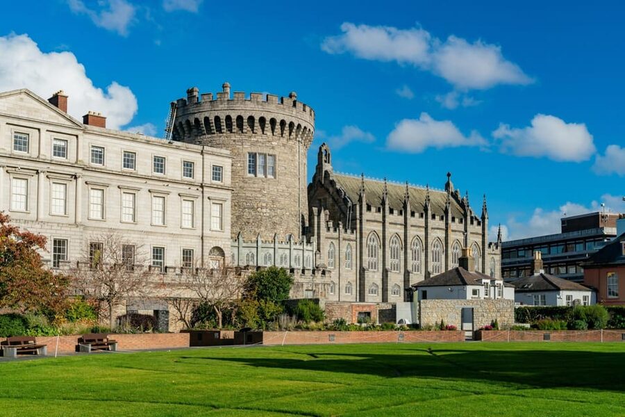 Dublin: Book of Kells, Dublin Castle and Christ Church Tour - Trinity College and the Old Library