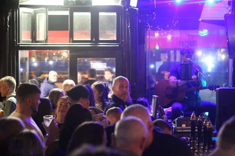 Dublin: City Pub Crawl Experience - What the Guides Add to the Night