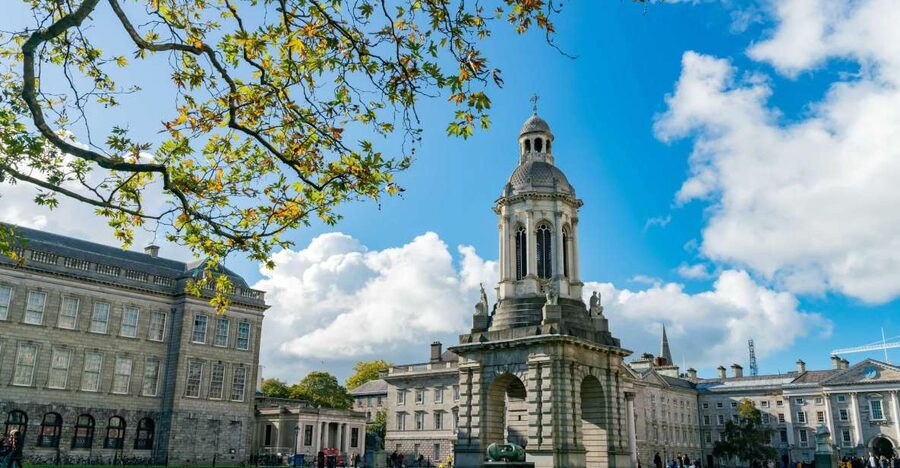 Dublin City Walking Tour, Vikings, St. Partick, Highlights - The Book of Kells and the Old Library