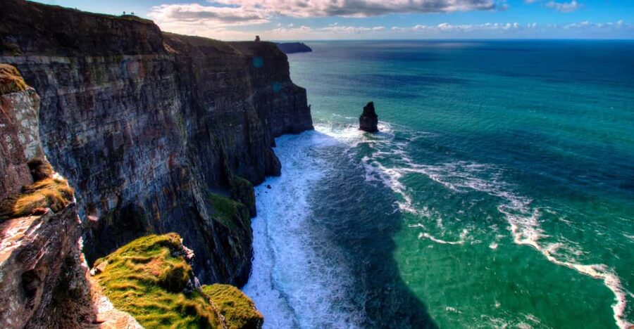 Dublin: Cliffs of Moher, Ennis, & Bunratty Castle Day Tour - Why this Dublin day tour works