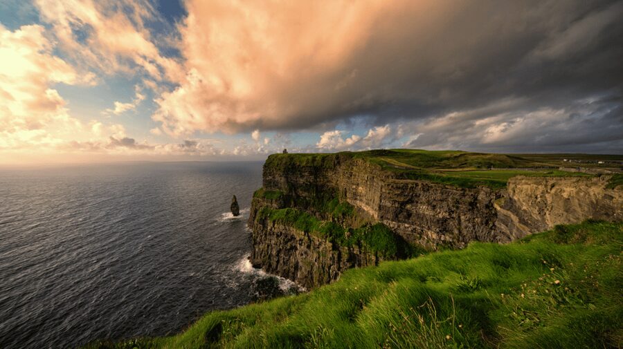 Dublin: Cliffs of Moher, Ennis, & Bunratty Castle Day Tour - Bunratty Castle and Folk Park in 105 minutes
