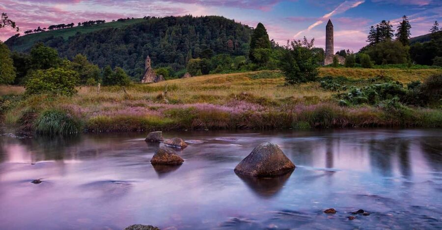 Dublin Coast & Wicklow Mountains: Luxury Private Day Tour - Lunch in Enniskerry, Ireland’s Movie-Friendly Village