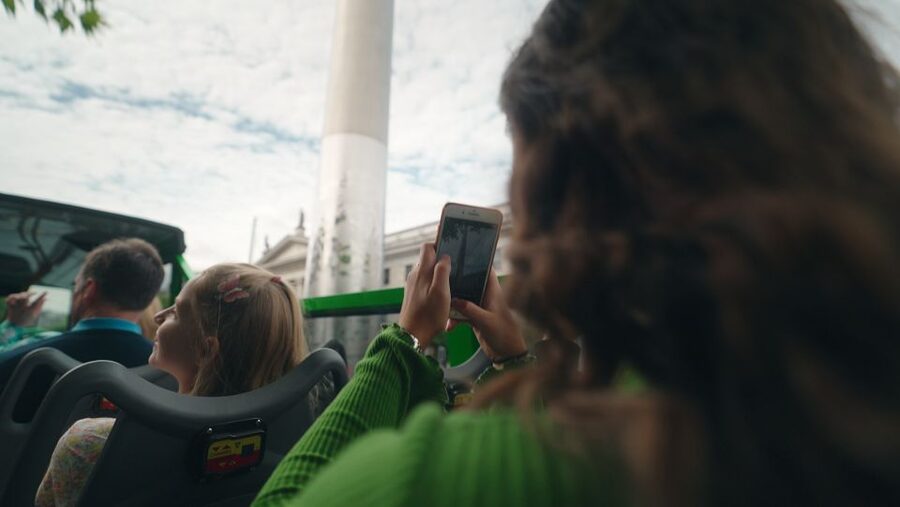 Dublin: Cruise Excursion Hop-On Hop-Off Tour & Rail Ticket - Merrion Square, St. Stephen’s Green, and Grafton Street