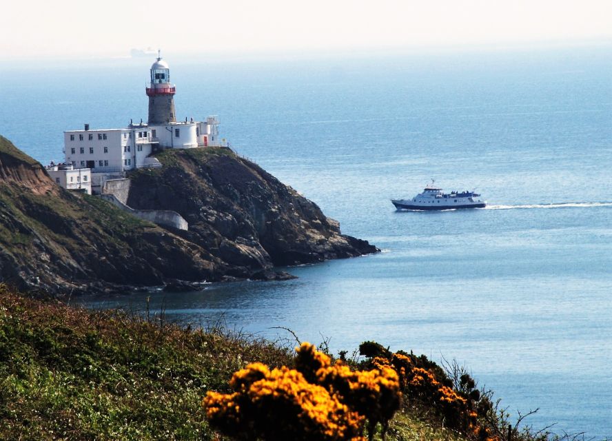 Dublin: Dublin Bay Cruise from Dun Laoghaire to Howth - Choosing the Best Seat on the St Bridget