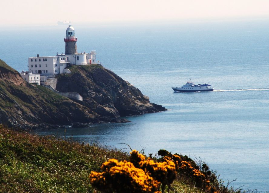 Dublin: Dublin Bay Cruise from Howth to Dun Laoghaire - Ireland’s Eye and Lambay Island to the north
