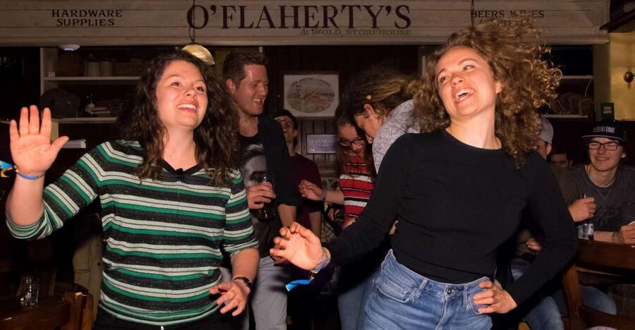 Dublin: Generation Pub Crawl - Silent disco, music, and changing formats