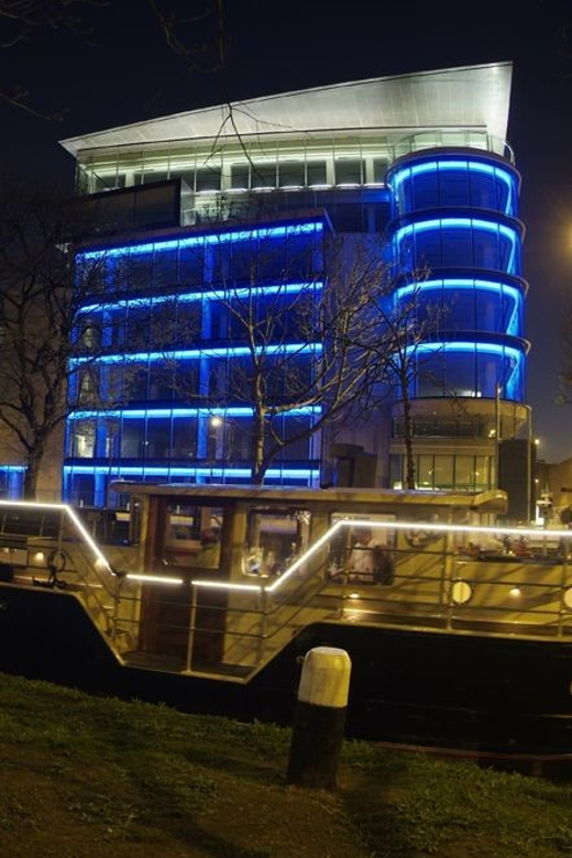 Dublin: Grand Canal Cruise with Dinner - A gentle electric barge, not a fast sightseeing boat