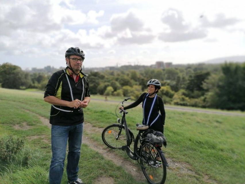 Dublin: Guided Bike & E-Bike Tour - Pubs and traditional music along the route