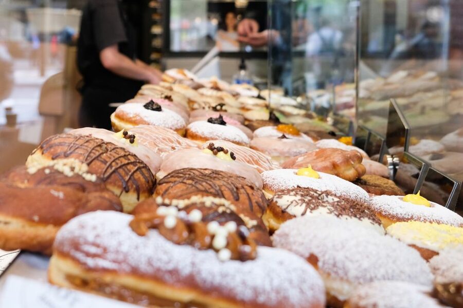 Dublin: Guided Delicious Donut Tour with Tastings - Starting near St. Stephen’s Green at The Rolling Donut
