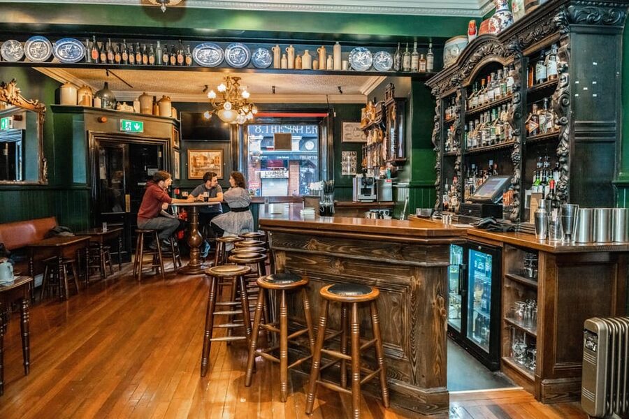 Dublin: Guided Sights and Pints Tour - Christ Church Cathedral and Older Dublin