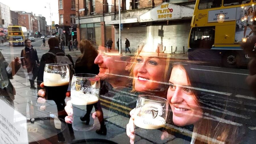 Dublin: Guided Sights and Pints Tour - Trinity College and Dublin’s Literary Side