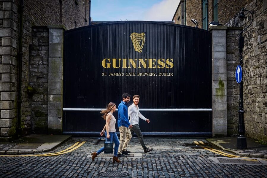 Dublin: Guinness Storehouse Connoisseur Experience - From the private bar to the Gravity Bar