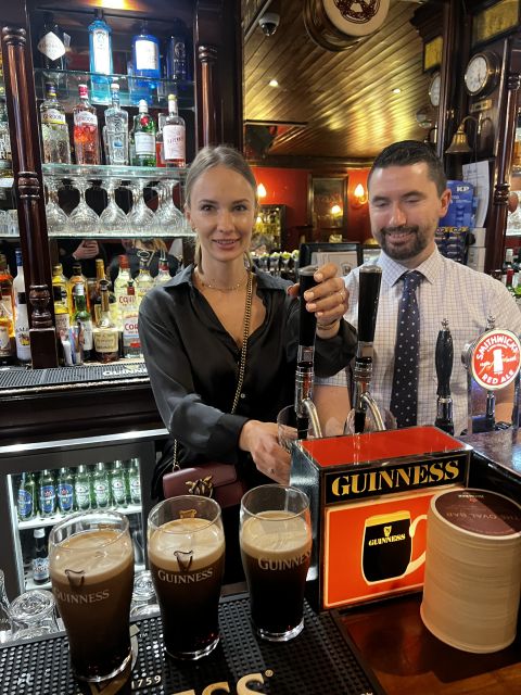 Dublin: Guinness Storehouse & Perfect Pint Tour Experience - Traditional music and the feel of Dublin pubs