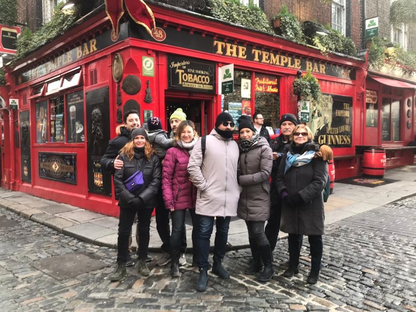 Dublin Highlights: 2.45-Hour Walking Tour in Italian - The walking demands and what to carry
