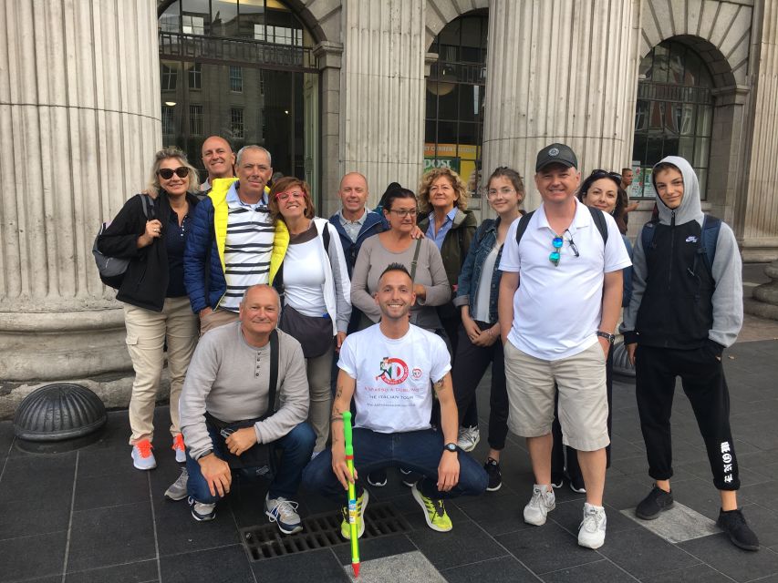 Dublin Highlights: 2.45-Hour Walking Tour in Italian - Temple Bar, Dublin’s famous entertainment district