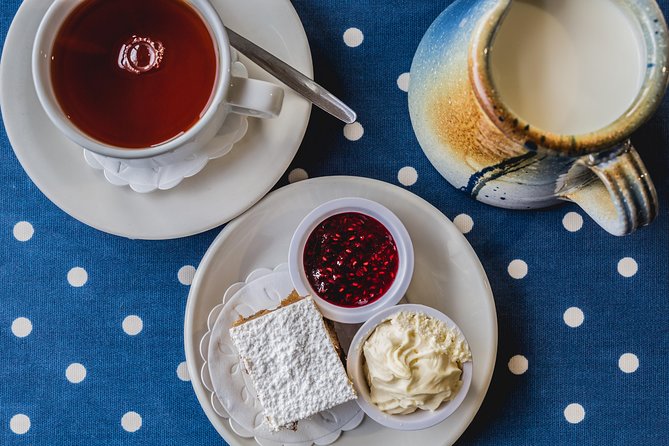 Dublin Historical Centre Food Tour with 8 Food Tastings & Drinks - Warm sausage rolls and the secret bite