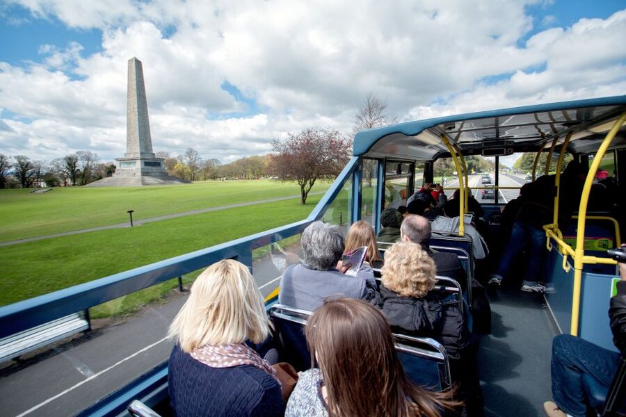 Dublin: Hop-on Hop-off Bus Tour - City Hall, Temple Bar, and Dublin Castle