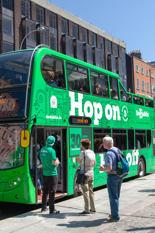 Dublin: Hop-on Hop-off Tour with Live German Commentary - Key points at a glance