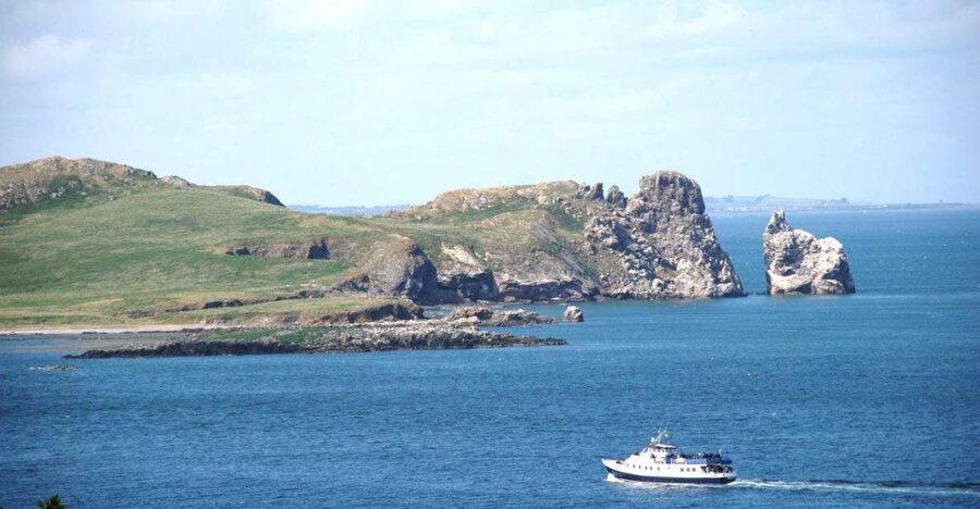 Dublin: Howth Cliffs and Ireland's Eye Boat Cruise - Leaving Howth Harbour on the St Bridget