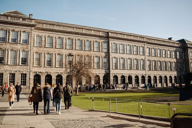 Dublin in a Day: Dublin Castle, Book of Kells, Guinness & Whiskey - Finishing at the Guinness Storehouse