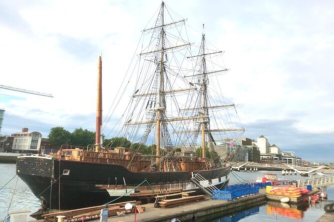 Dublin, in a day, on foot. History, culture & architecture! - What the private format really adds